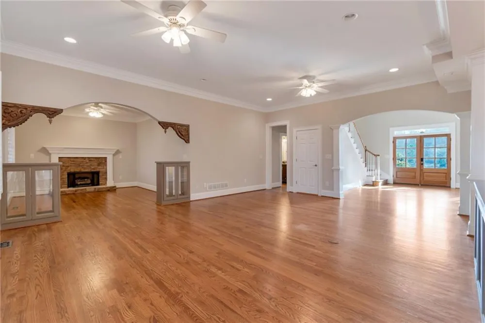 180 Forest Glen Drive Waleska, GA 30183