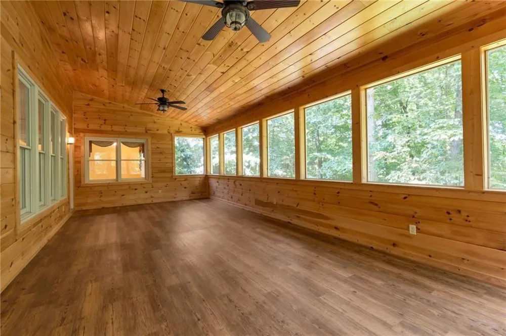 180 Forest Glen Drive Waleska, GA 30183