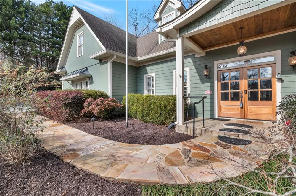 180 Forest Glen Drive Waleska, GA 30183
