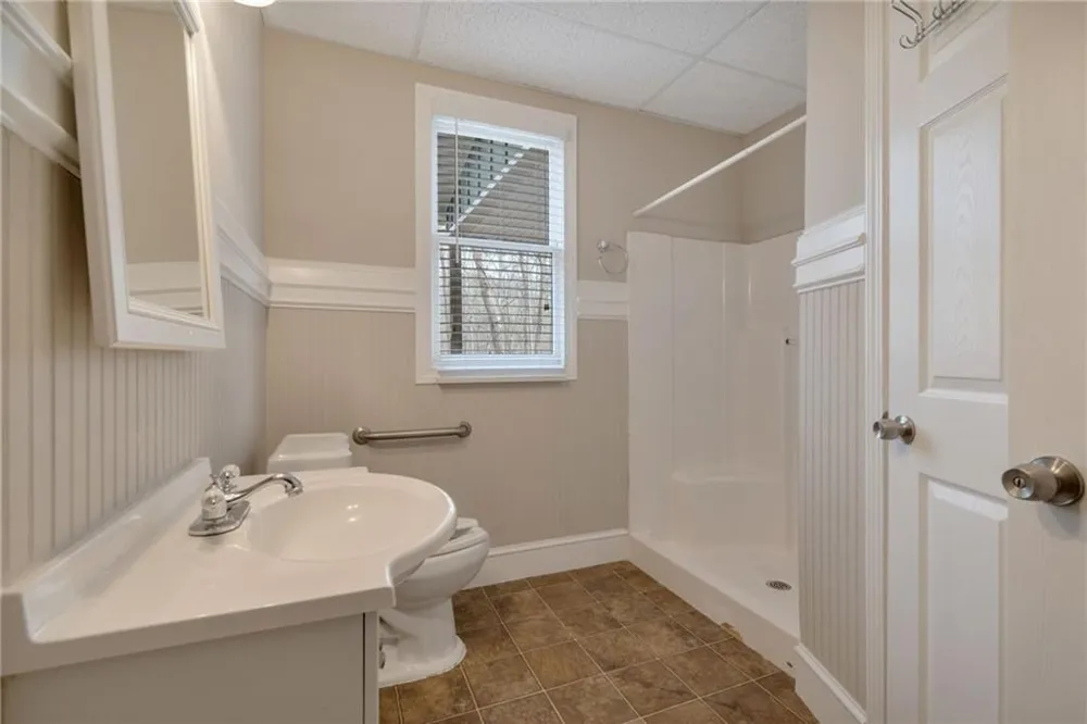 180 Forest Glen Drive Waleska, GA 30183