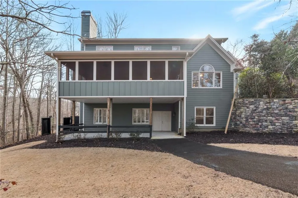 180 Forest Glen Drive Waleska, GA 30183