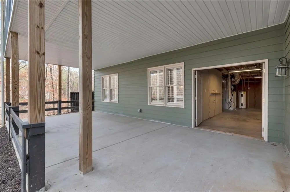 180 Forest Glen Drive Waleska, GA 30183