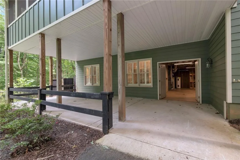 180 Forest Glen Drive Waleska, GA 30183