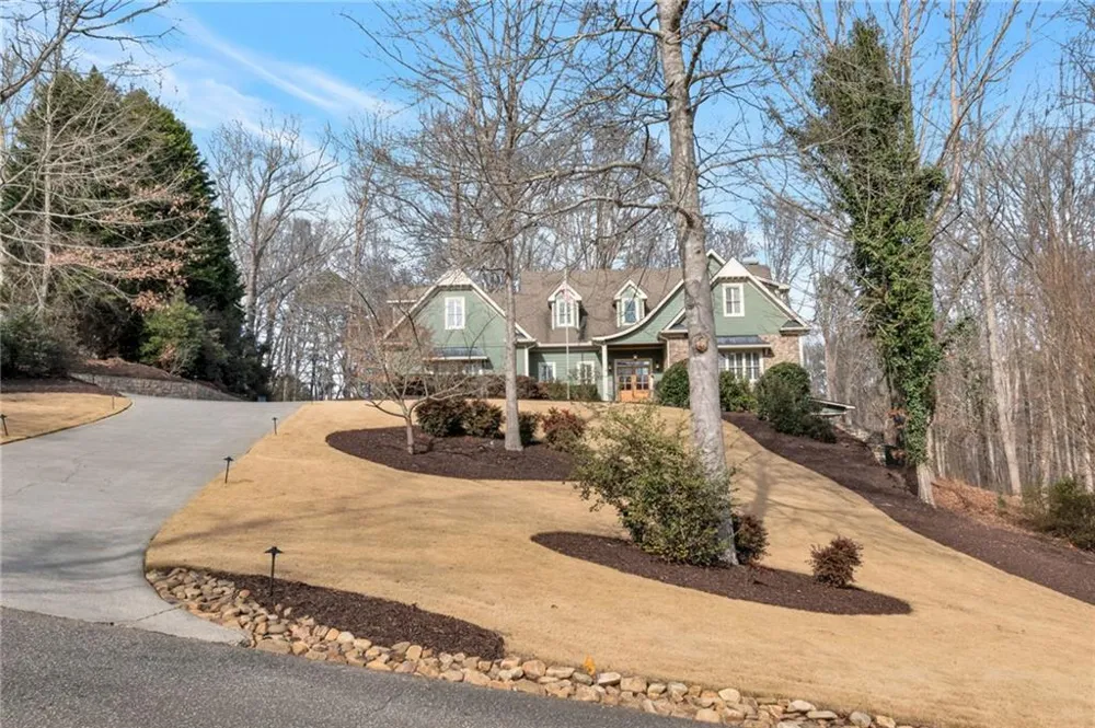 180 Forest Glen Drive Waleska, GA 30183