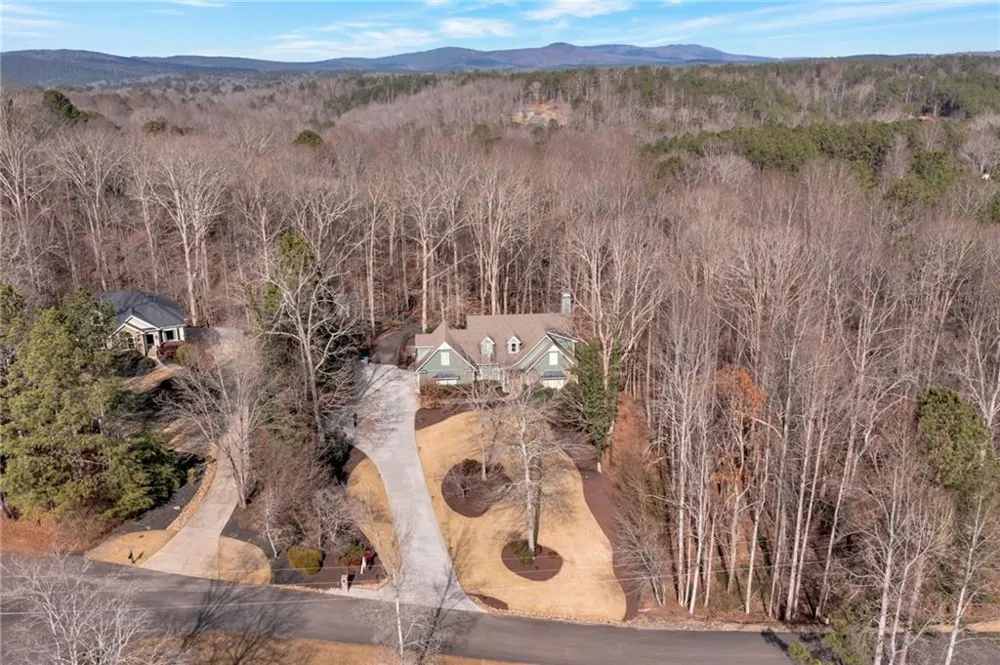 180 Forest Glen Drive Waleska, GA 30183