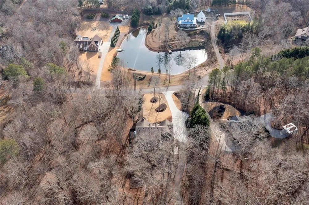 180 Forest Glen Drive Waleska, GA 30183