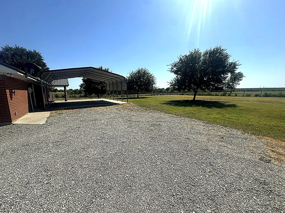 1599 County Road 2925 Dodd City, TX 75438