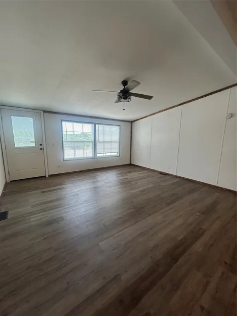 201 Lakeview Trail