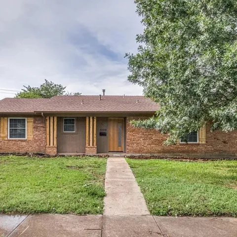 3709 Hilton Drive