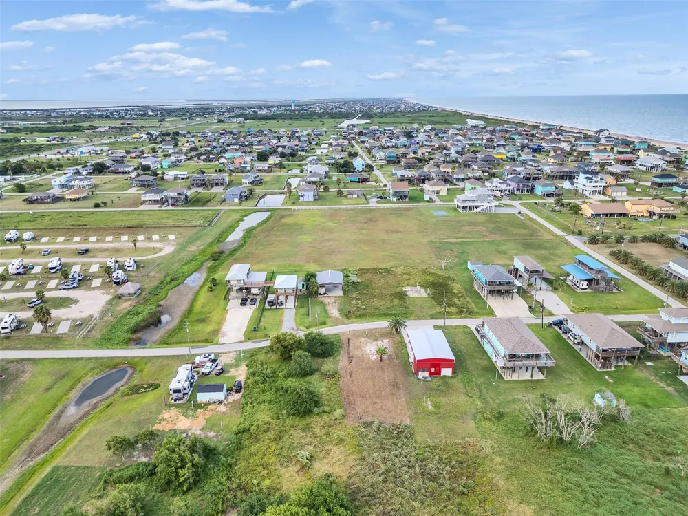969 Sea Spray Drive Crystal Beach, TX 77650
