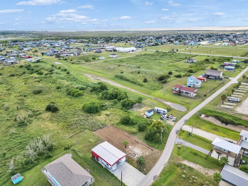 969 Sea Spray Drive Crystal Beach, TX 77650