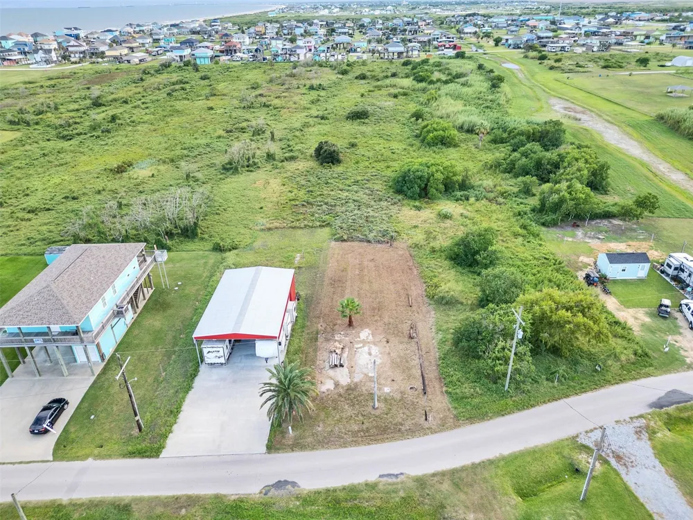 969 Sea Spray Drive Crystal Beach, TX 77650