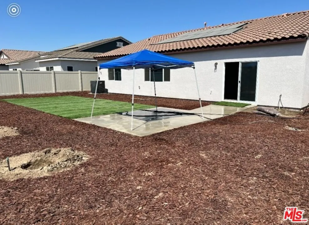 7323 Chetco River Street Bakersfield, CA 93311