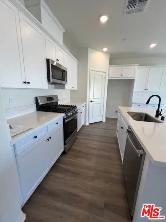 7323 Chetco River Street Bakersfield, CA 93311