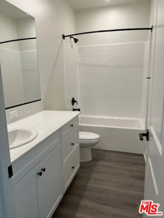 7323 Chetco River Street Bakersfield, CA 93311