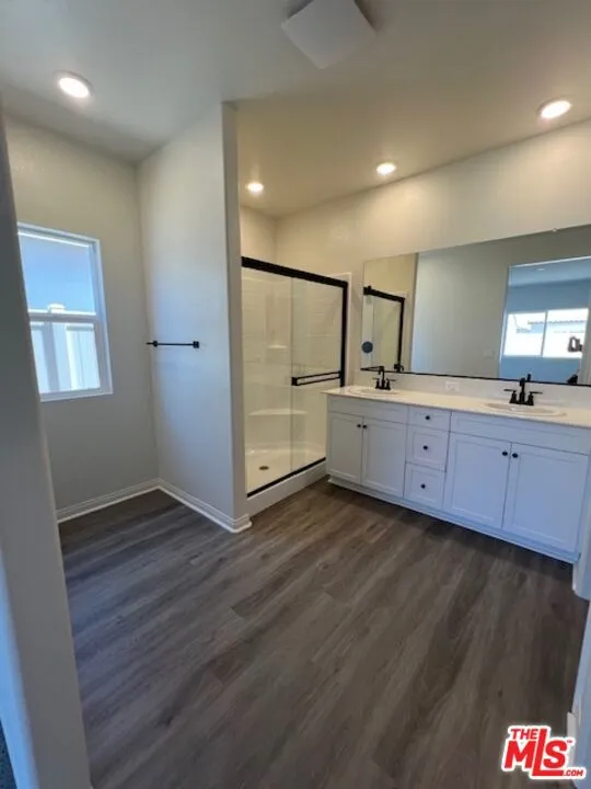 7323 Chetco River Street Bakersfield, CA 93311