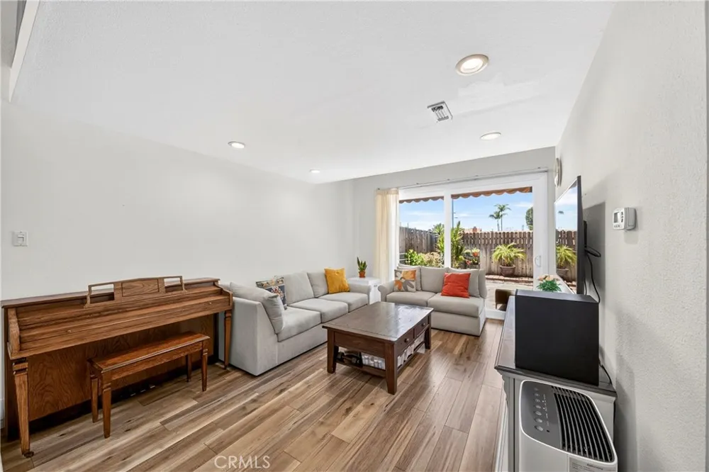 6340 Sonora Cypress, CA 90630