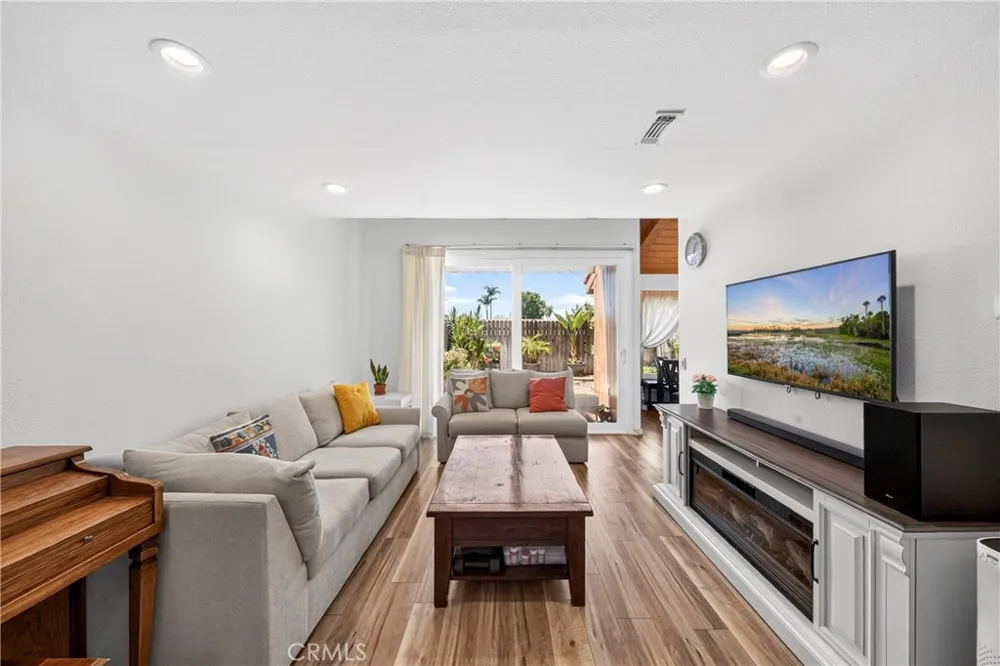 6340 Sonora Cypress, CA 90630