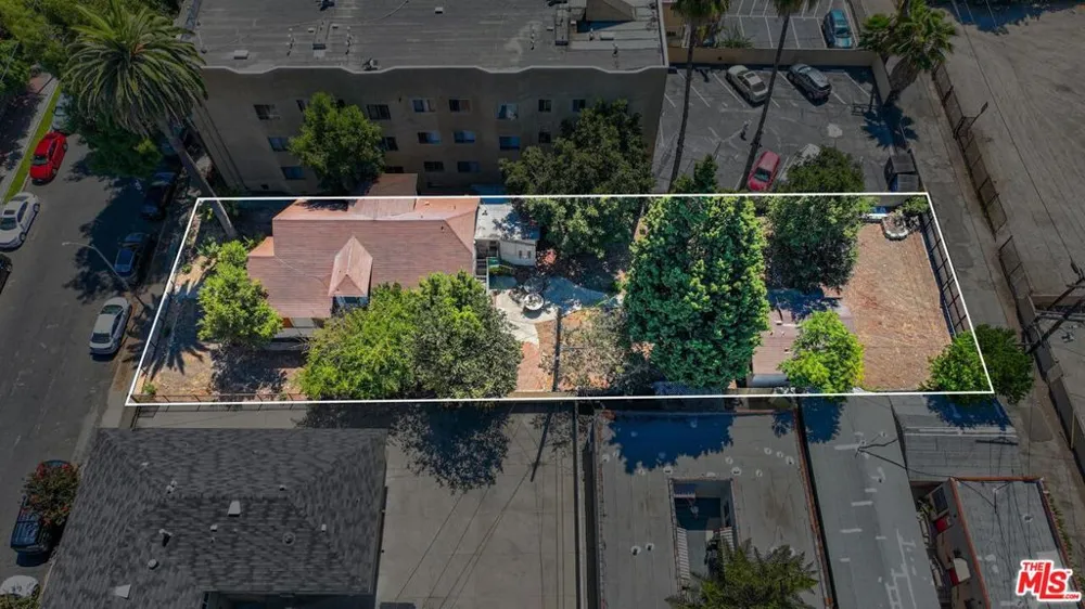 3015 Shrine Place Los Angeles, CA 90007