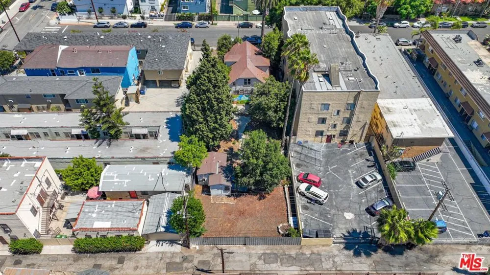 3015 Shrine Place Los Angeles, CA 90007