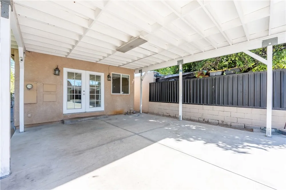 228 Alexander Avenue San Fernando, CA 91340
