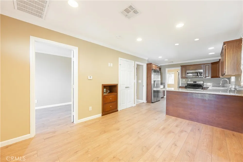 228 Alexander Avenue San Fernando, CA 91340