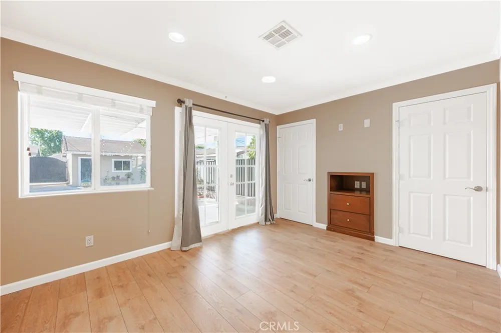 228 Alexander Avenue San Fernando, CA 91340