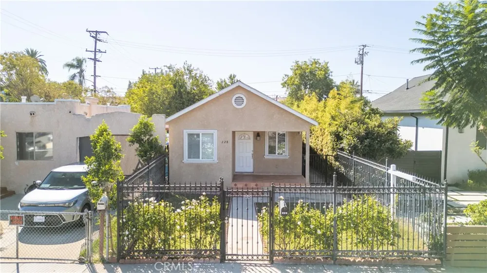 228 Alexander Avenue San Fernando, CA 91340