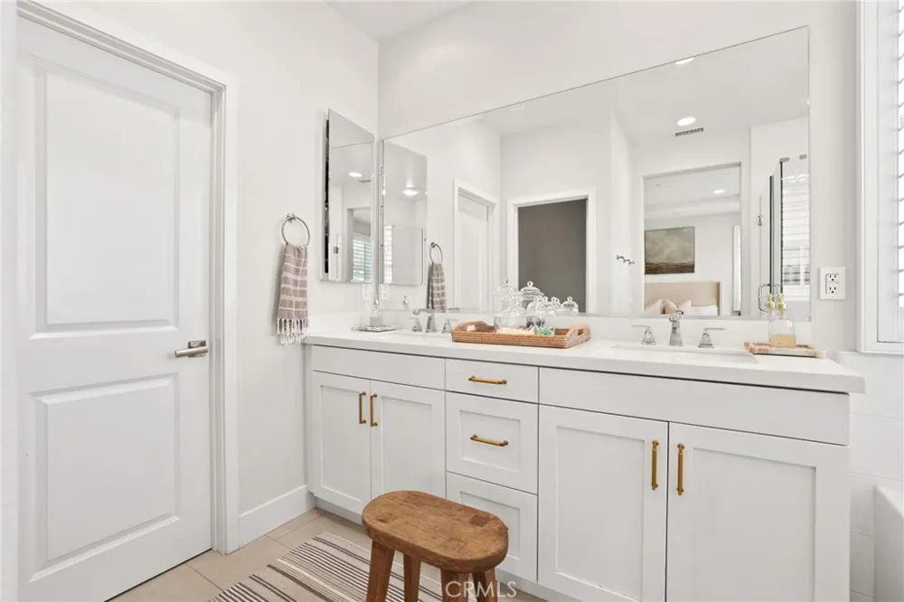 41 Baculo Rancho Mission Viejo, CA 92694