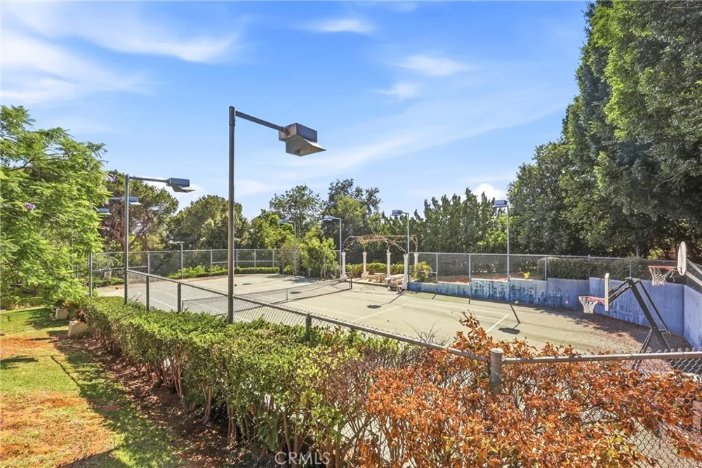 673 Deodar Bradbury, CA 91008