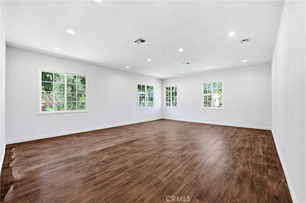 673 Deodar Bradbury, CA 91008