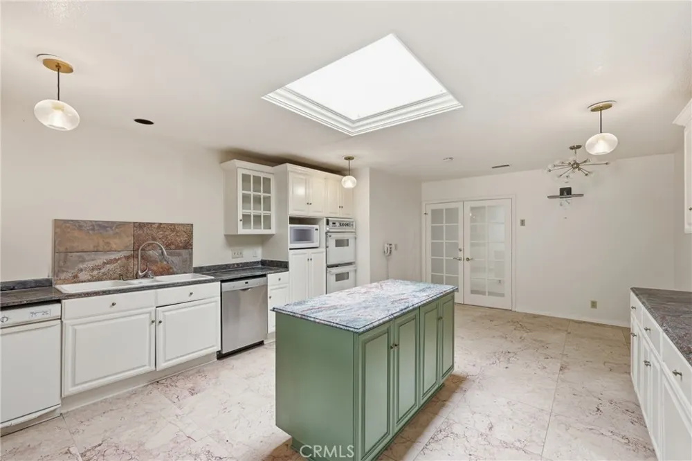 673 Deodar Bradbury, CA 91008