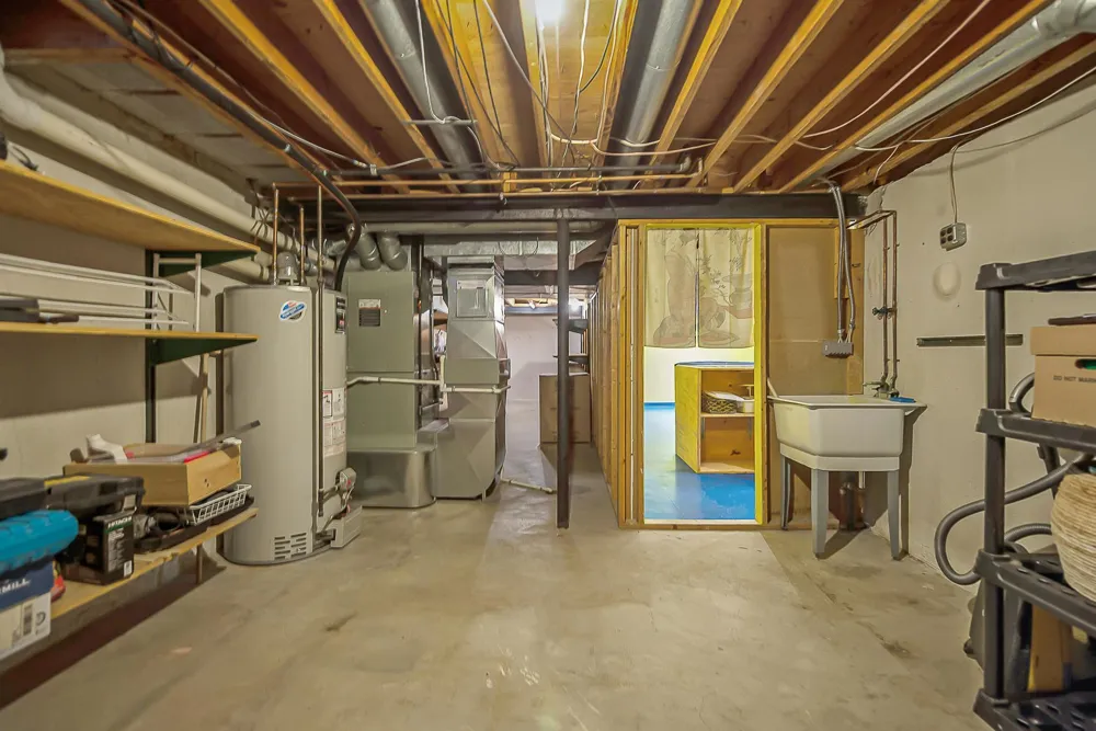 2764 Lowell Road Ann Arbor, MI 48103