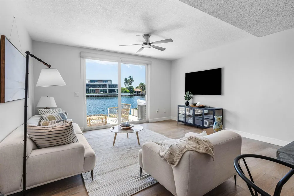 900 Jeffery Street Boca Raton, FL 33487