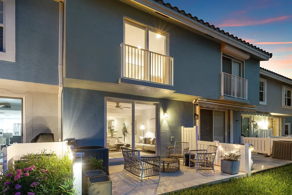 900 Jeffery Street Boca Raton, FL 33487