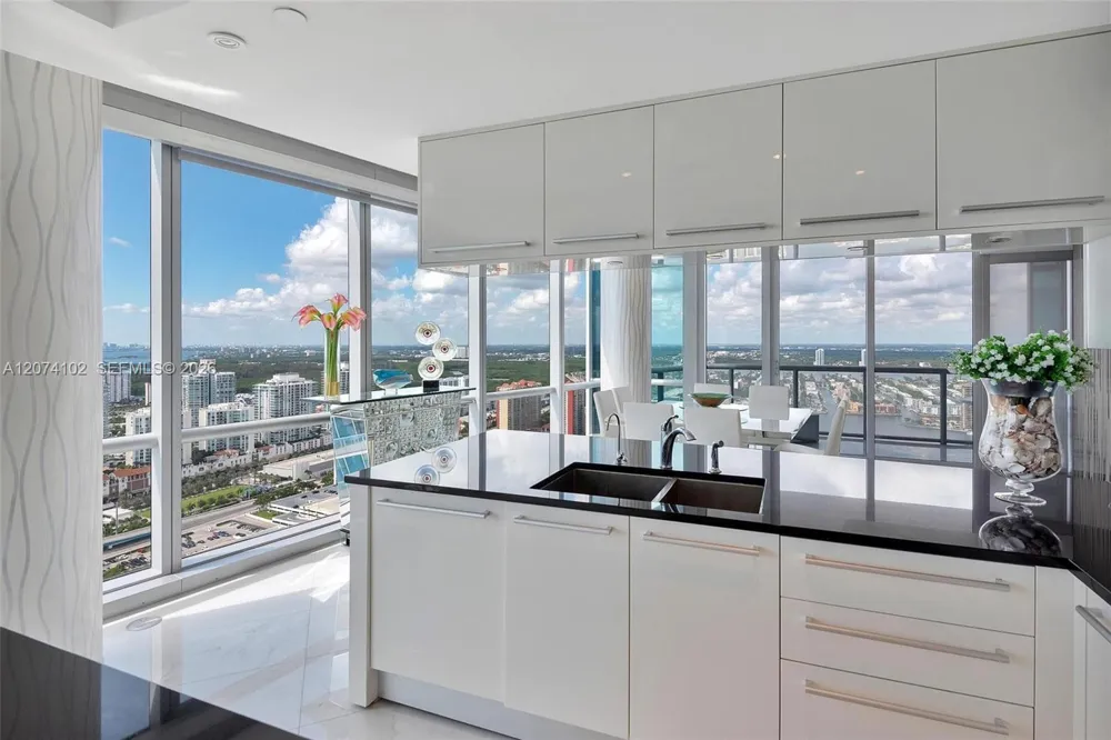 17121 Collins Ave #4201 Sunny Isles Beach, FL 33160