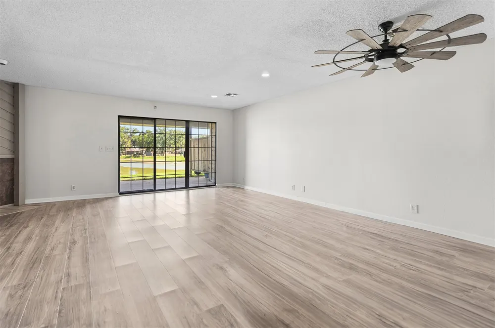 17 Valley View Drive #C Burneyville, OK 73430