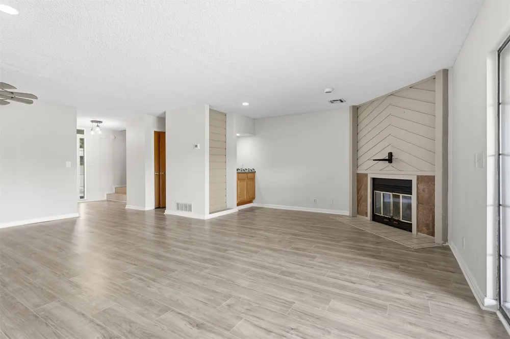 17 Valley View Drive #C Burneyville, OK 73430