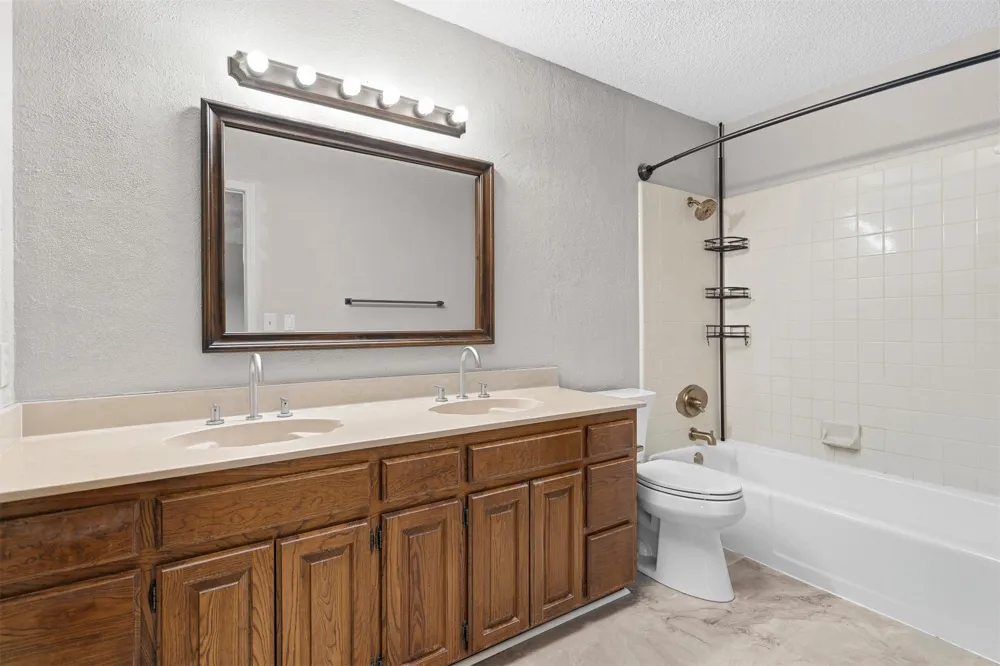 17 Valley View Drive #C Burneyville, OK 73430
