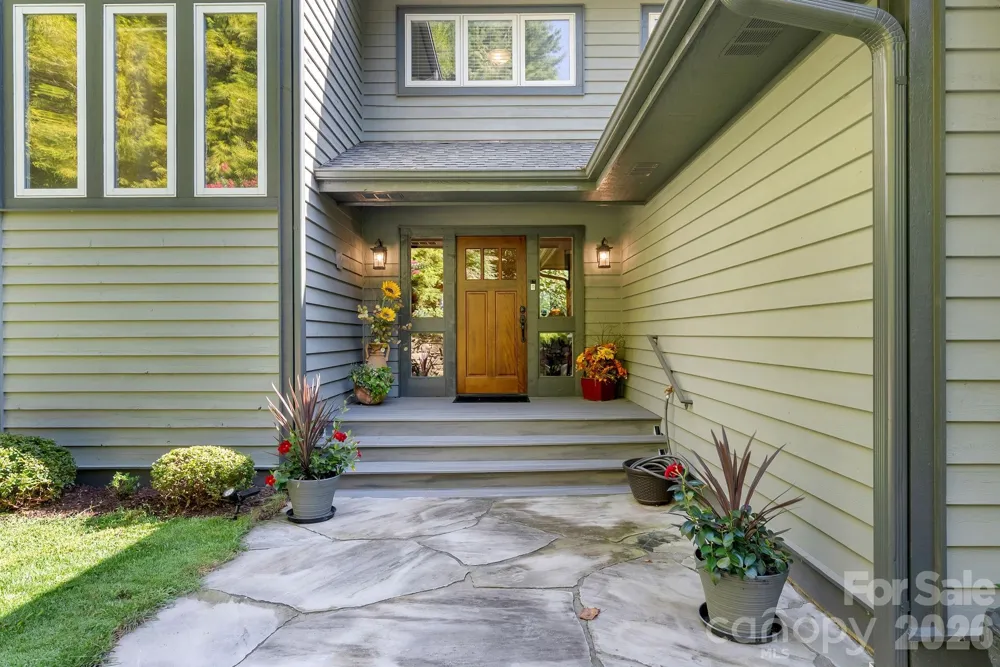107 Spruce Lane Zirconia, NC 28790