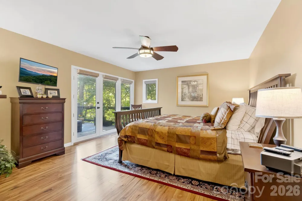 107 Spruce Lane Zirconia, NC 28790