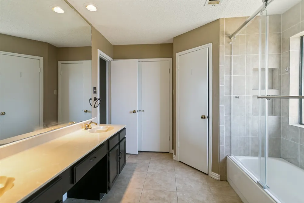 928 Ledgemont Drive Plano, TX 75025