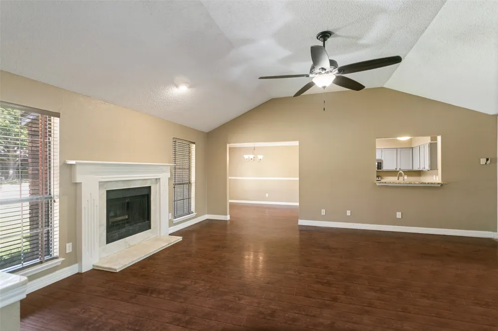 928 Ledgemont Drive Plano, TX 75025