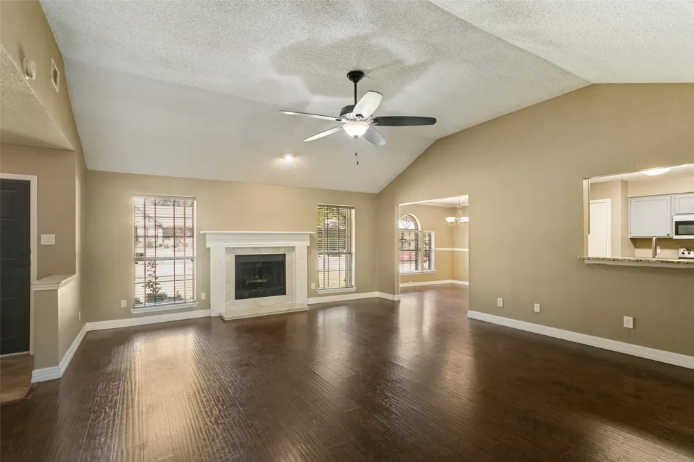 928 Ledgemont Drive Plano, TX 75025