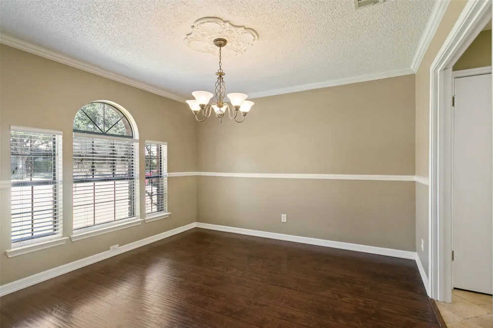 928 Ledgemont Drive Plano, TX 75025