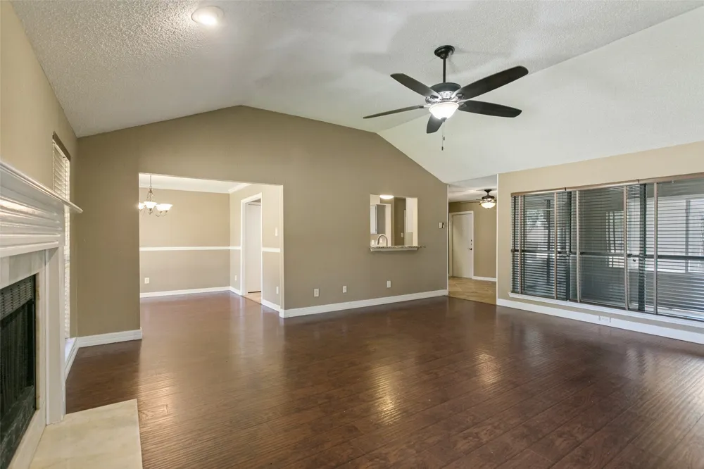 928 Ledgemont Drive Plano, TX 75025