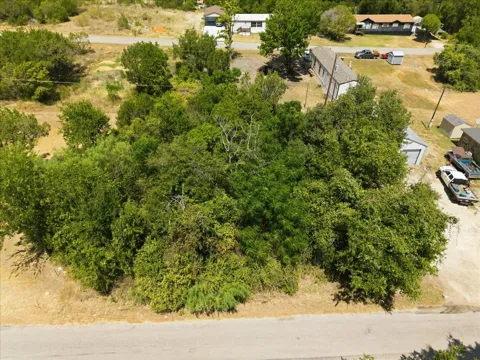5806 Tin Top Highway