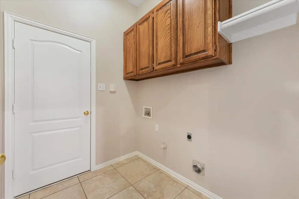 2817 Naples Drive Hurst, TX 76054