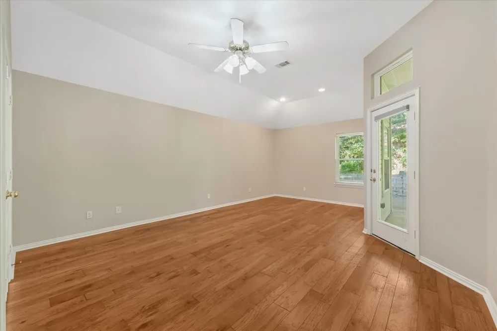 2817 Naples Drive Hurst, TX 76054