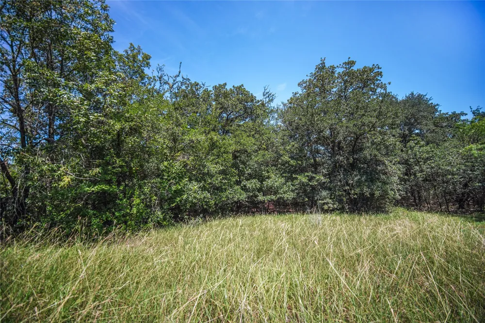 Round Hill Way Runaway Bay, TX 76426